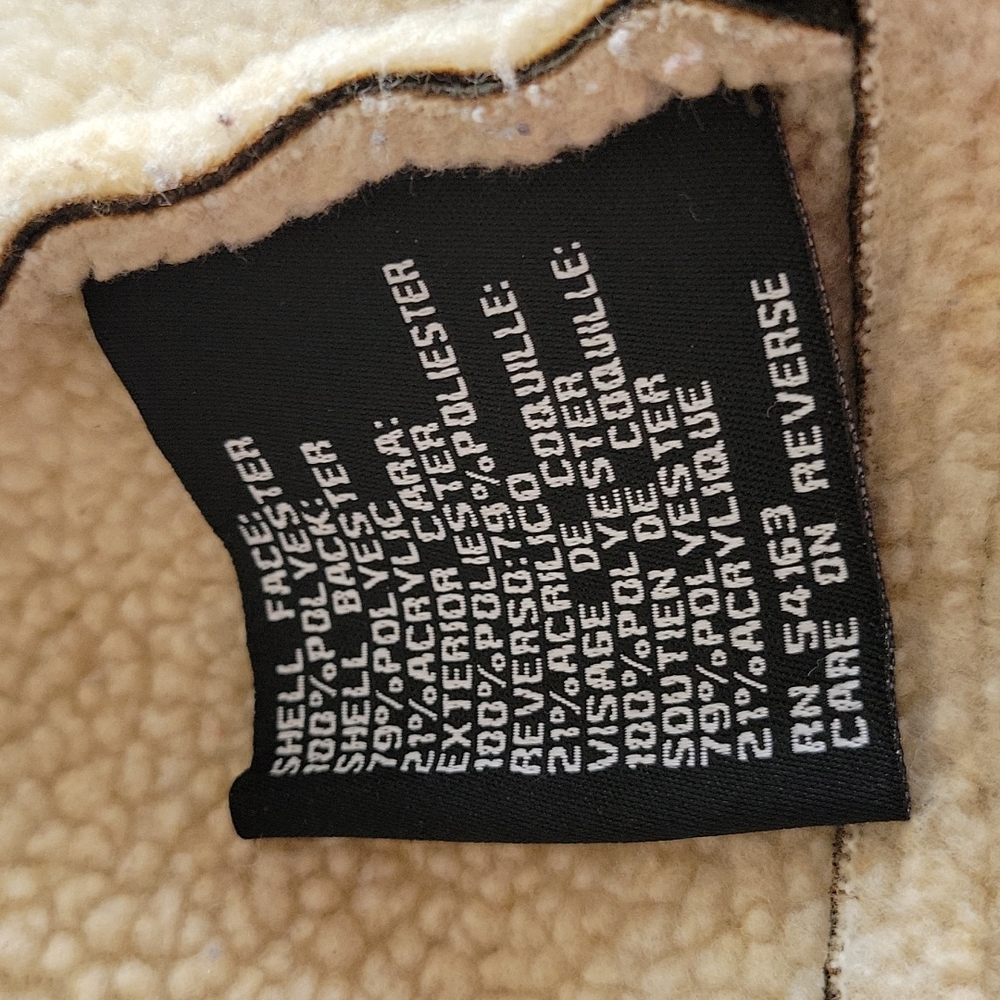ADORABLE. GUESS SHORT SIDE ZIP COAT - Picture 11 of 12